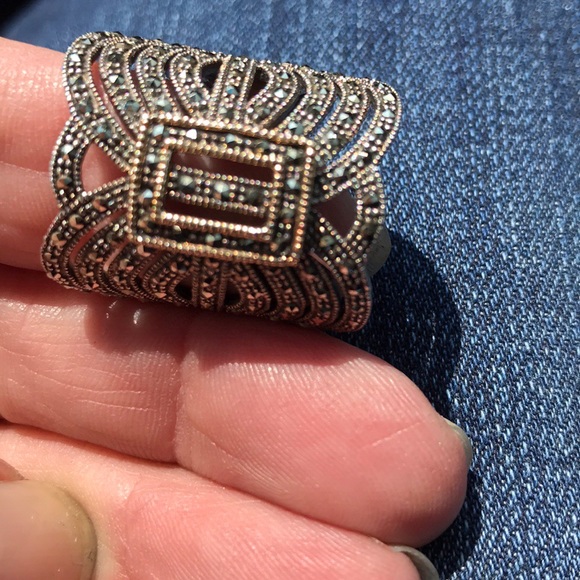 Ring - Picture 5 of 8